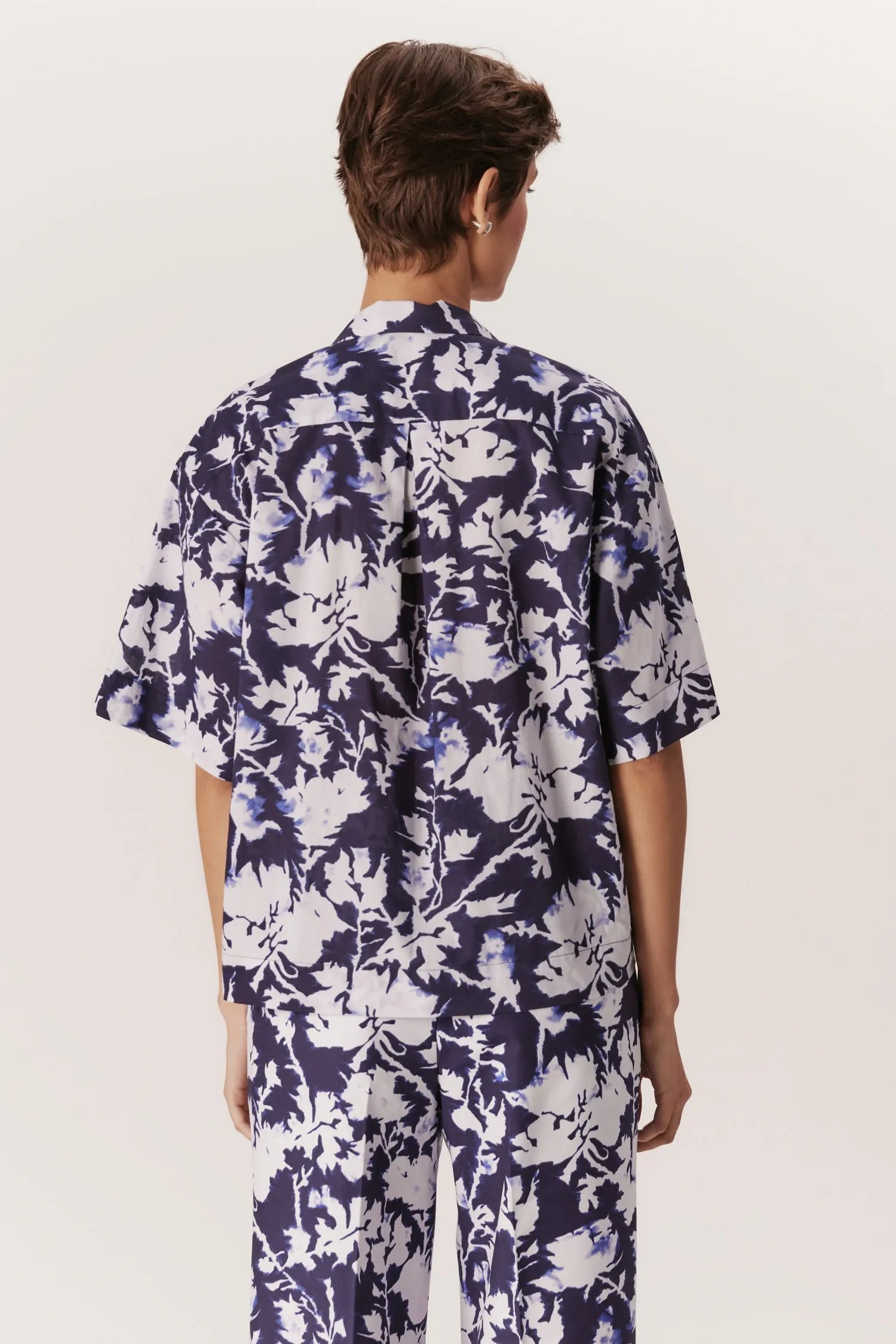 007382_CAMISA_BOX_GOLA_CUBANA_FLORAL_INDIGO_ANDREAMARQUES -6-